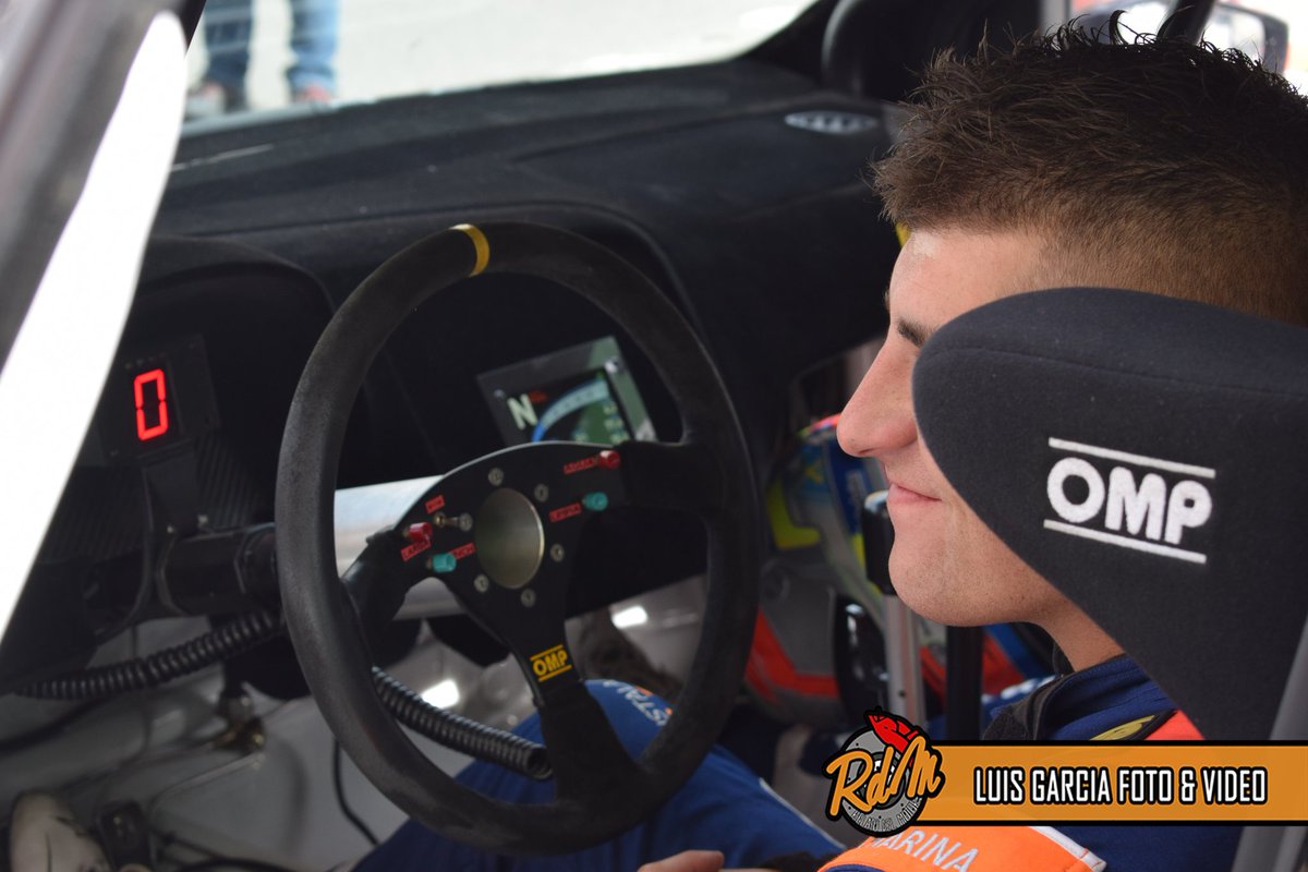 Alberto Ordoñez:"Lo mejor de la temporada ha sido poder hacer un coche fiable y cada día más rápido".

Hoy hablamos con Alberto Ordoñez, Campeón de Asturias de Montaña Categoria 3 y SubCampeón de Asturias de Rallysprint con su Volkswagen Polo N5.

relatodelmotores.blogspot.com/2018/12/albert…