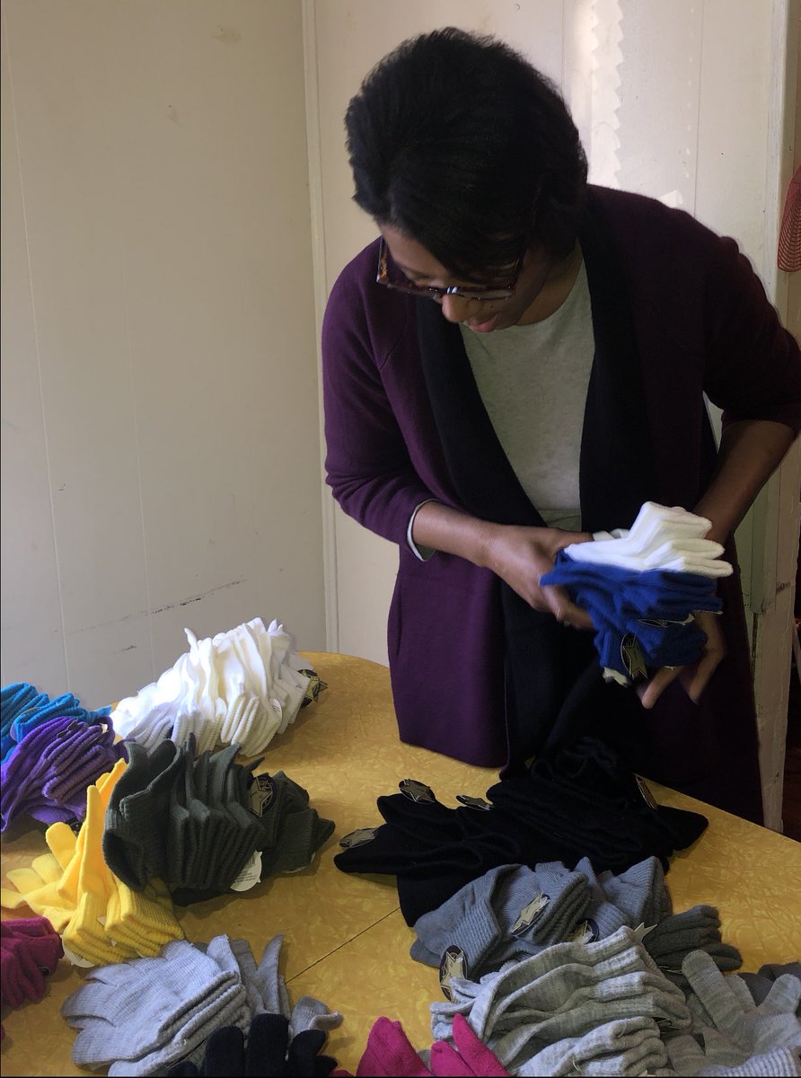 TrevenaNelson's tweet photo. Today we sorted knit gloves and headbands to be donated to the residents of the Ruston Rehab Center that cares for my aunt in Ruston, La.  #BetterToGive #FromMyFamilyToTheirs #SmallAct #WithMuchLove https://t.co/iDaX2KYeBN
