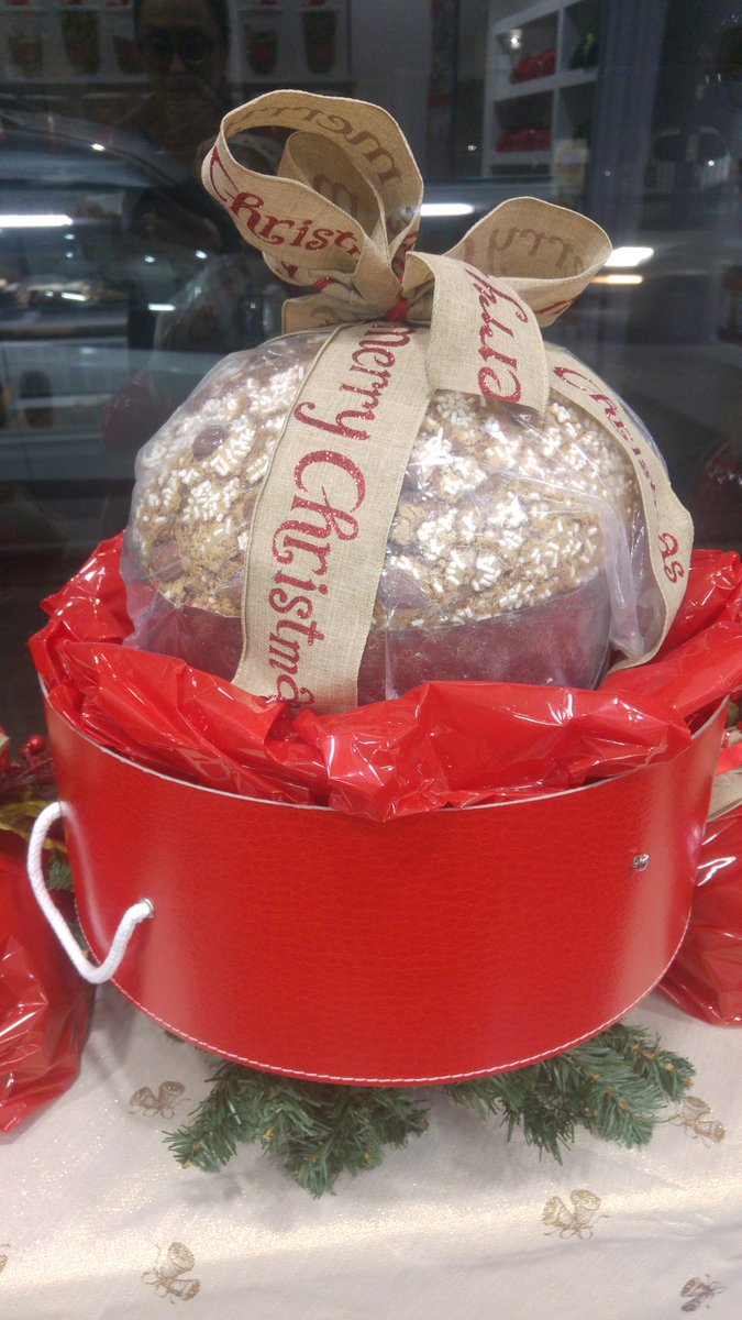 Quanto ci piacciono i #dolcinatalizi!
#pepatelli #bocconotti #calcionetti #panettoni #torroncini
Se ancora non sapete quale dolce mangiare a Natale... passate in negozio! Vi aspettano tante delizie tra cui scegliere!! quardate un po' qua :) #christmasiscoming #natalestaarrivando