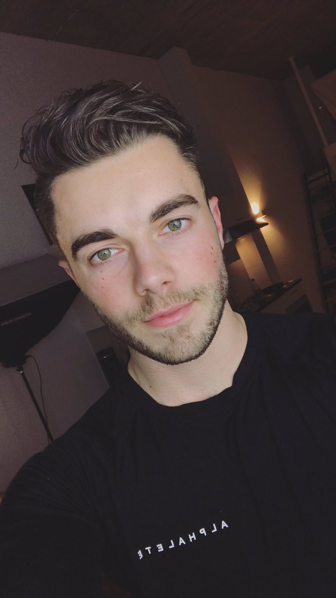 Faze Jasper On Twitter 1k Rt S And I Ll Dye My Hair White So I