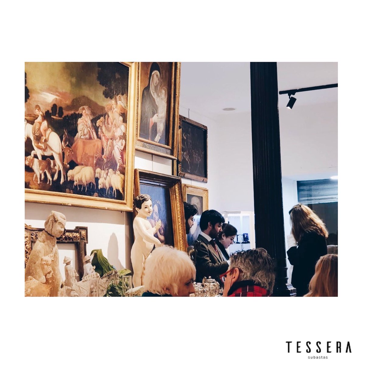 Tesserasubastas's tweet photo. Otra de las fotos de nuestra subasta de navidad. En nuestra web podéis consultar los lotes que aun están disponibles. #Tesserasubastas #Tessera #Tesseraarte #TesseraAuction #subasta #españa #spain #puja #bid #auction #christmasauction #subastadenavidad #pintura #paint https://t.co/QSoZD19ilL