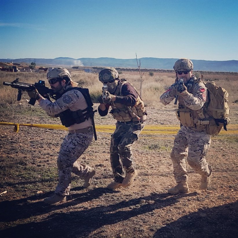 moeairsoft's tweet photo. Hoy algunos MOE nos hemos movilizado en Yecla.
#airsoft #airsoftespaña #airsoftmundial #airsoftmurcia #airsoftspain #airsoftinternational #airsoftworldwide #airsoftporn #airsoftwar #airsoftgame https://t.co/MRkZakooW7