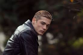 AgentCollinx's tweet image. • Jake Collins
• Agente de Shield
• Mutante 

Especialidad:

Habilidad de desprender su piel para mostrar una personalidad física diferente debajo.

#MarvelFandomRP #AOS 

RT y no te comerás una bala.