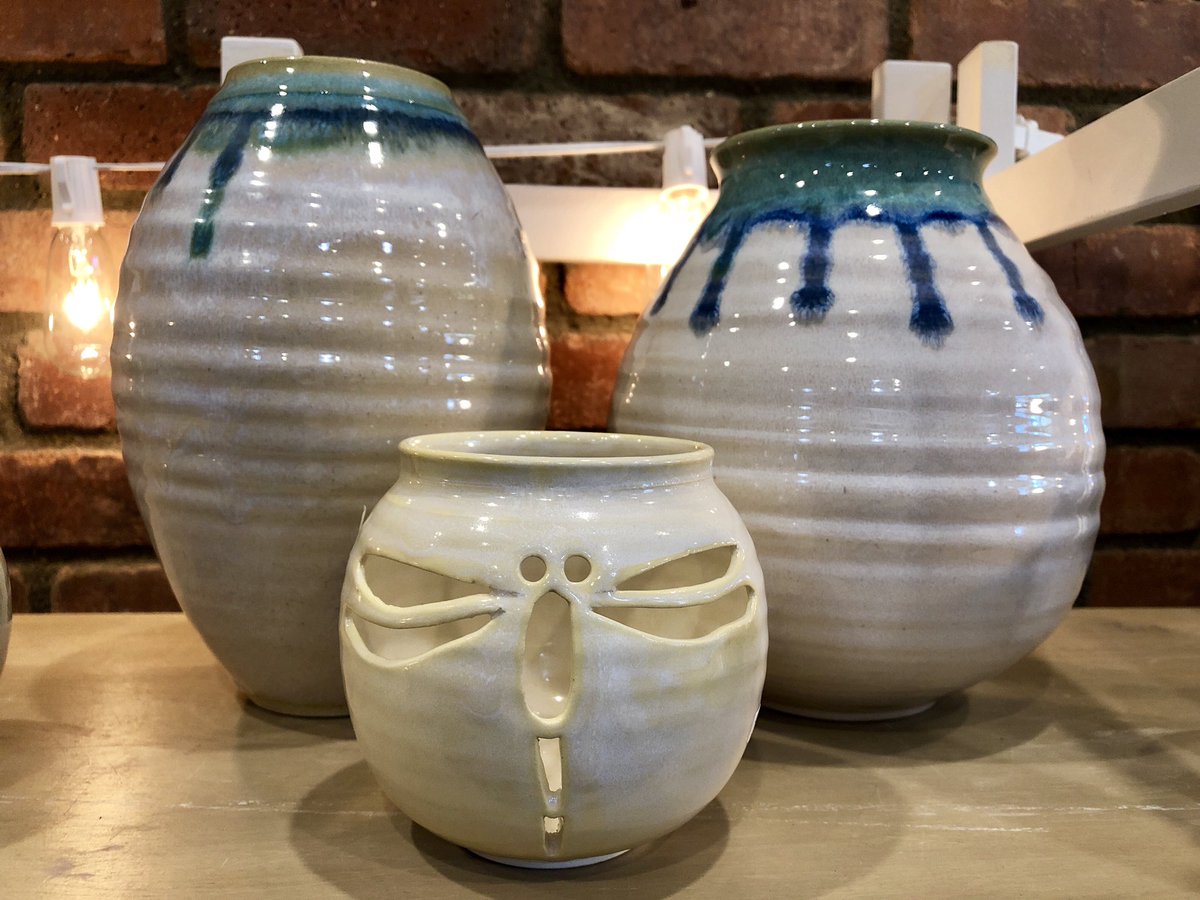 MemphoNewsLady's tweet photo. Bacon &amp; egg earrings. One-of-a-kind sushi tray. Glazed dragonfly votive holder. Hand-carved, wood bottle stops. Fun, affordable Christmas gifts by Mid-South artists. Shop @WinterArts901 in @saddlecreekshop next to @jcrew. Open until 5 Sunday. Mon 10-3.
#ShopLocal https://t.co/kaMPL5JkyC