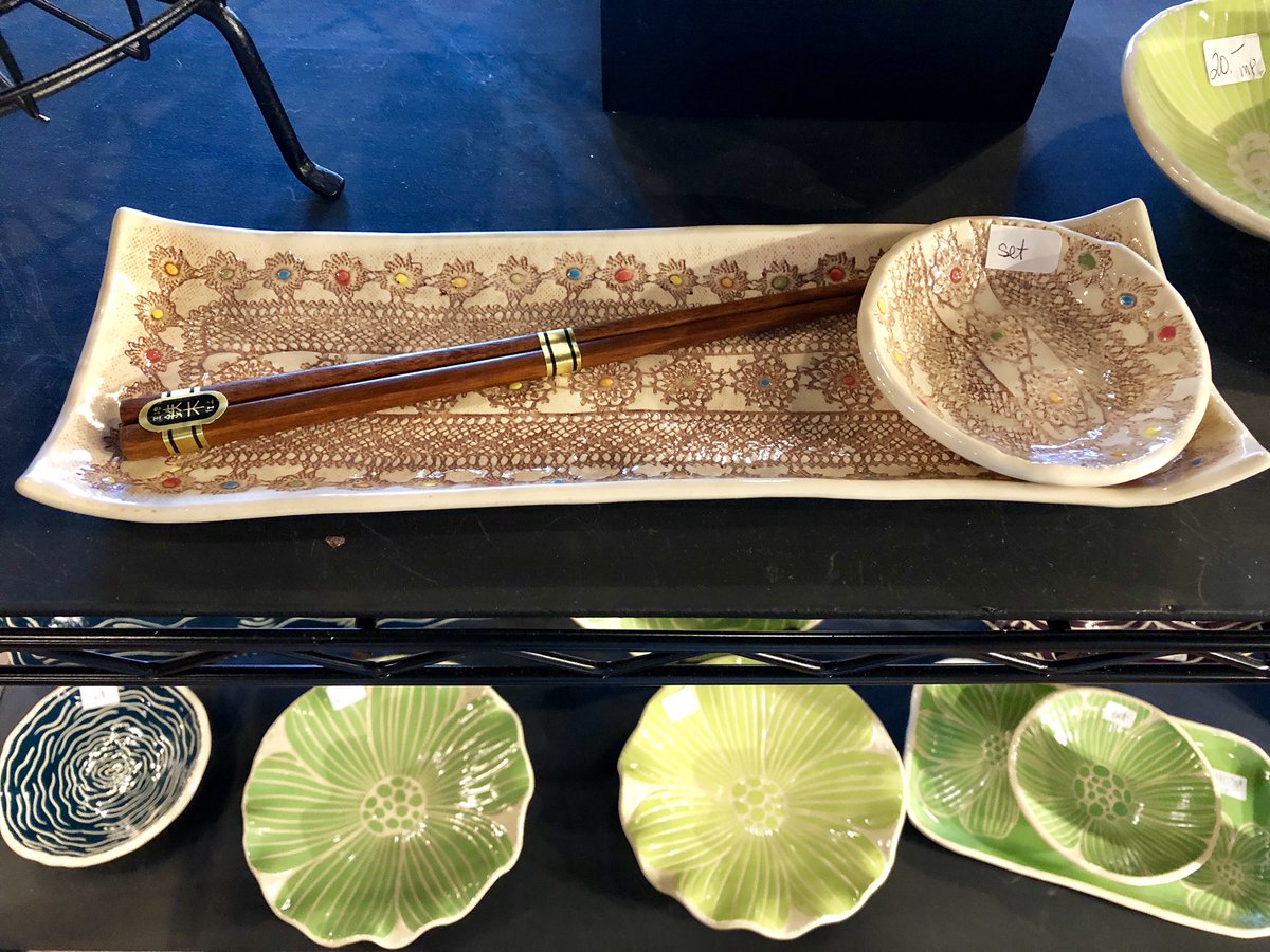 MemphoNewsLady's tweet photo. Bacon &amp; egg earrings. One-of-a-kind sushi tray. Glazed dragonfly votive holder. Hand-carved, wood bottle stops. Fun, affordable Christmas gifts by Mid-South artists. Shop @WinterArts901 in @saddlecreekshop next to @jcrew. Open until 5 Sunday. Mon 10-3.
#ShopLocal https://t.co/kaMPL5JkyC