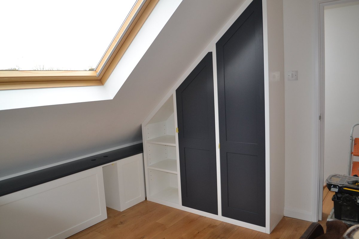 Oaktreecm's tweet photo. Bit of a close thing, but bespoke painted bedroom fitted in time for Christmas!! For more info https://t.co/2kzJDB4LiI https://t.co/0g5j4aMhTB