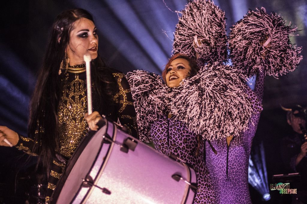 BeatsAntique's tweet photo. @zoejakes
❈❇❈
#BeatsAntique #GrandBizarre #ZoeJakes #PiratePixie
❈❇︎❈
📸 @eleacanna https://t.co/dlZ3sjevYD