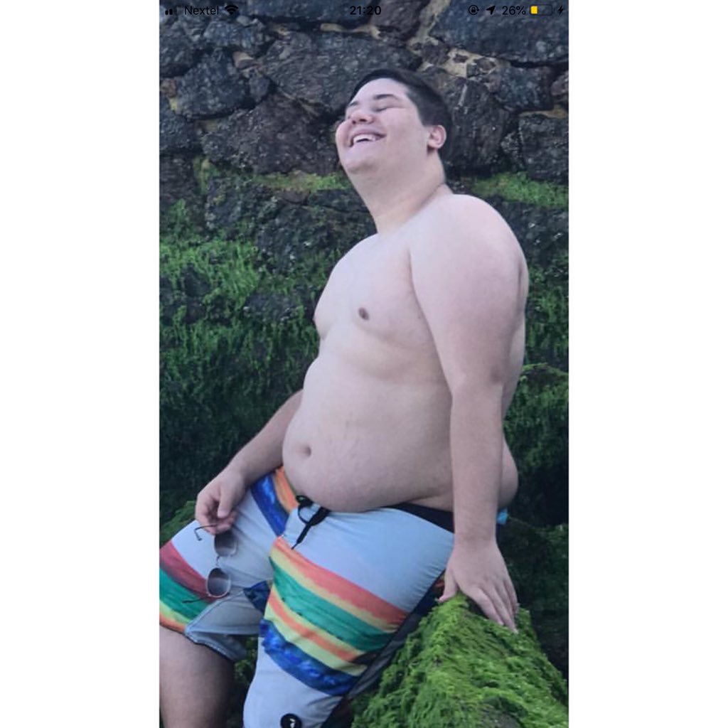 jojopneto's tweet photo. comecei o ano com 145 kgs. hoje, no fim, tô com 62 kgs. Obrigado 2018. 💛 

GRATIDÃO DEFINE ESSE ANO https://t.co/7jQtFp8VFP