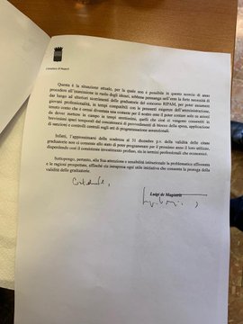 minimic10's tweet photo. Grazie  anche sindaco 
@demagistris
 siamo riusciti ad ottenere la proroga delle graduatorie  #ripam2010 ora attendiamo l’ulteriore passo che ci conduca all’assunzione degli #idoneitecnicieamministrativi  
@alessandrasardu @ale_clem @AssRobertaGaeta
@penny641
@CarmenOlivieri1 https://t.co/SOPAzNhBVL
