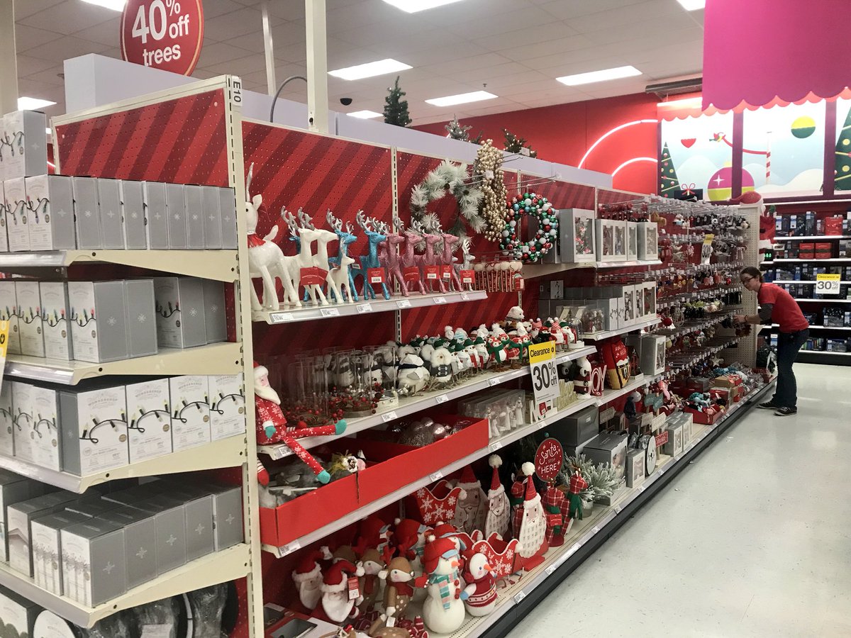 Last minute Seasonal decoration? We got you covered at The Hay! <a href="/csmulet/">christopher mulet</a> <a href="/marcinkrawat/">Marcin Krawczyk</a> @HR4Target @TargetHR_Amanda <a href="/adriennelebo/">Adrienne Lebo</a>