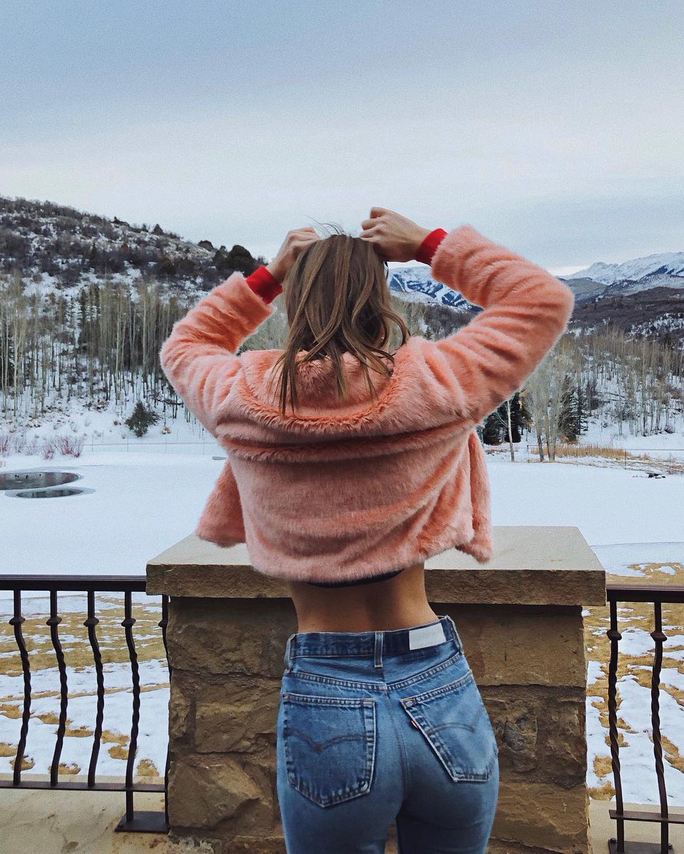 TimToddler's tweet image. isis taylor natural big tits naughty milf quick fuck office fuck lesbian strapon