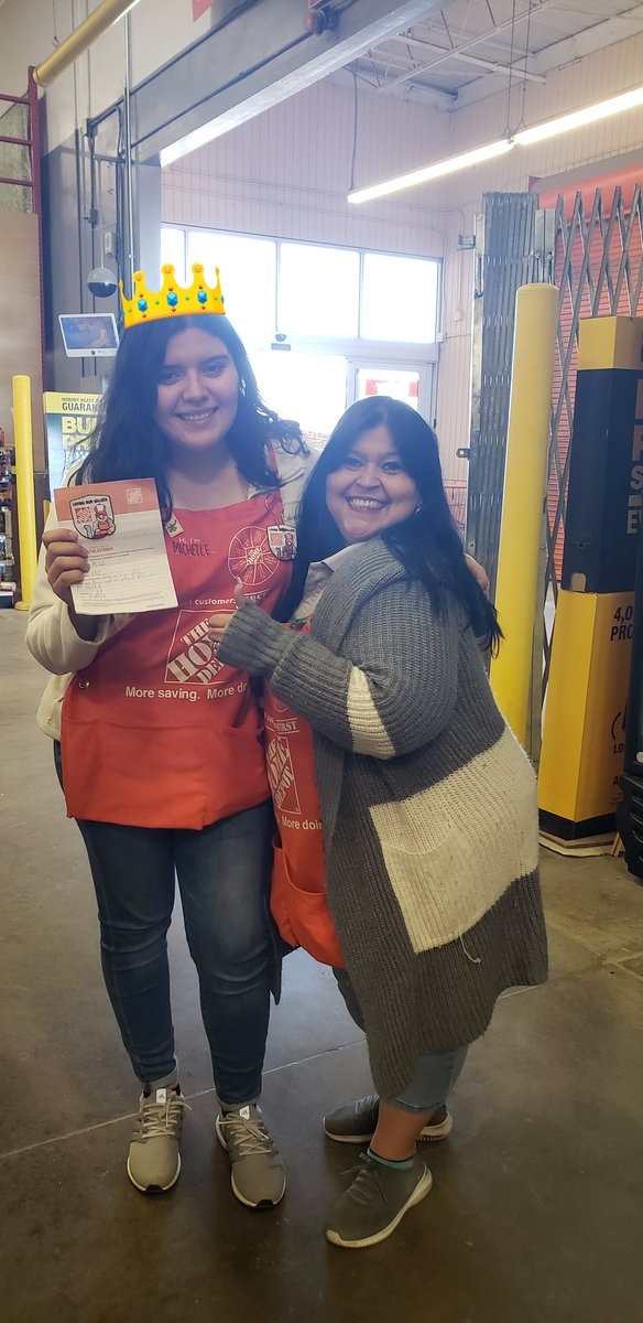 beasonpam's tweet photo. Michelle in D90 was mentioned THREE times on the VOC survey for providing best in class service! Hats off to you mam! #UNTOUCHABLES #muracles507 https://t.co/zz7fHc8AhN