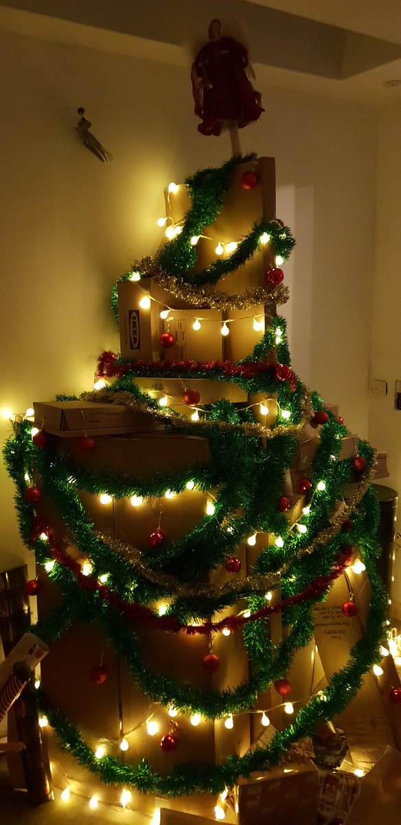 madmumatuk's tweet image. When your kitchen isn't done but Christmas is coming anyway. @IKEAUK #uniquetree #IKEA