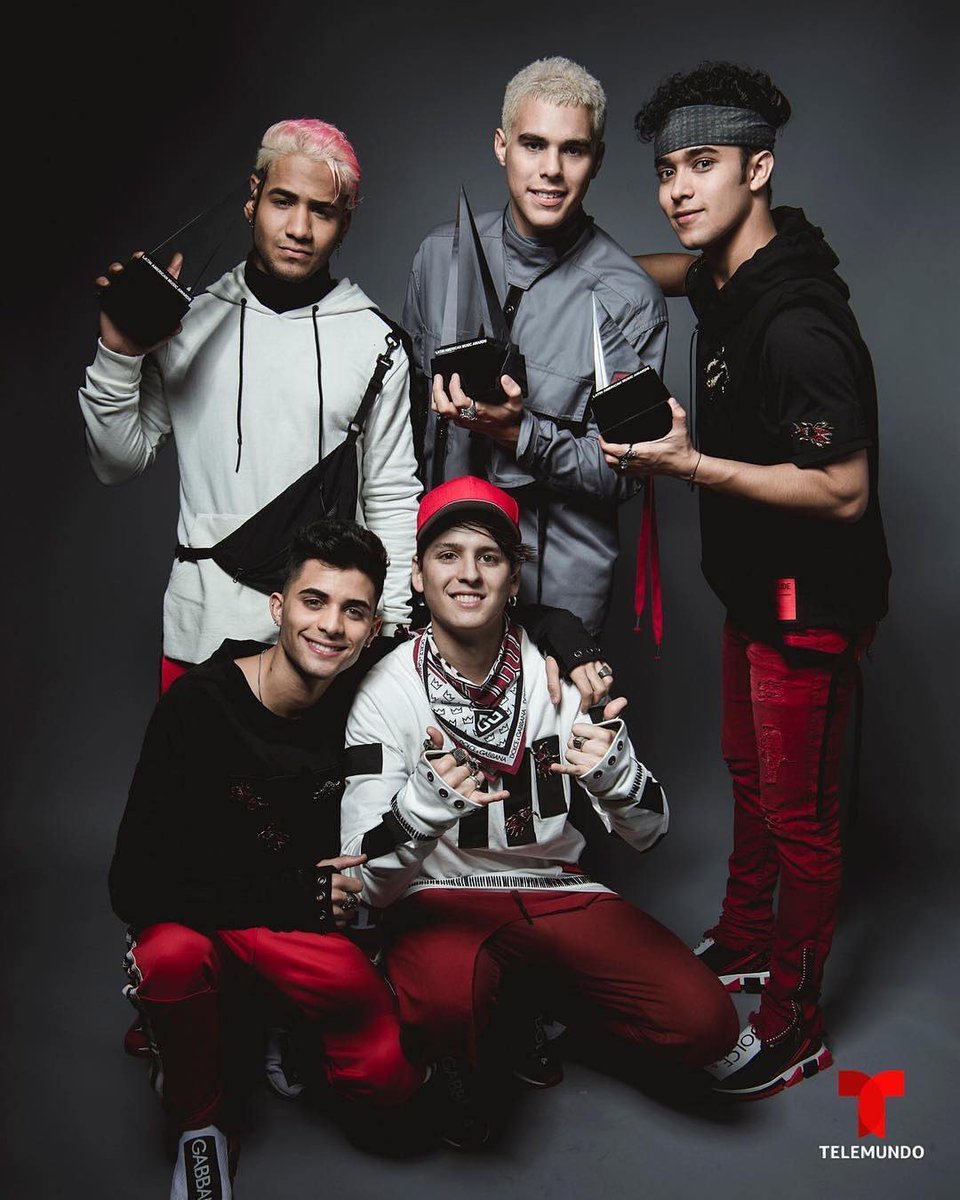 CNCOmusic's tweet photo. #BestofCNCO2018 - @LatinAMAslos angeles 🏆🏆🏆 https://t.co/SNbVULOz35