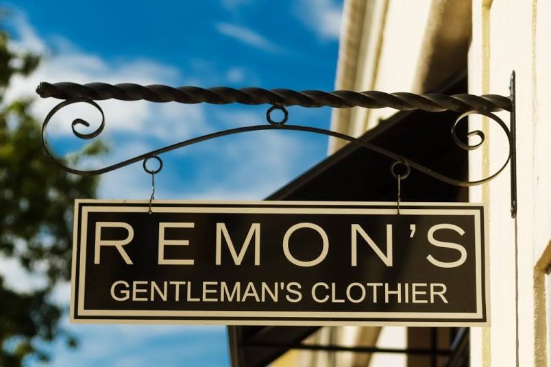 RemonsClothier's tweet photo. An update for all our customers &amp; friends–we will close at 4 p.m. tomorrow  and be closed all day on the 25th to celebrate #Christmas with our family. https://t.co/3vbveCwN6T