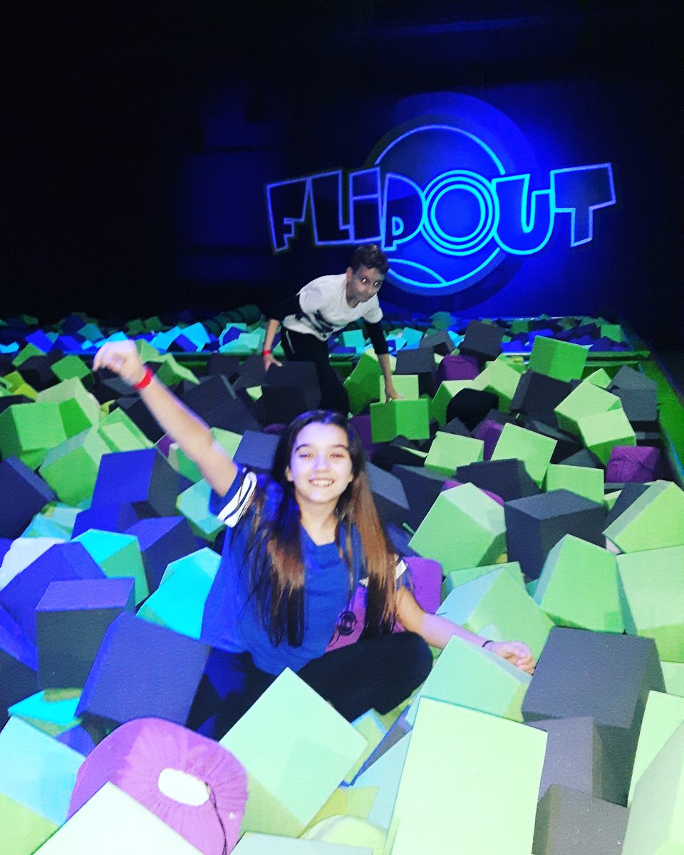 LamissahB's tweet photo. #countdowntochristmas family fun days π²π²π² having fun at flip out #family #familyfun #familyiseverything #Christmas #ChristmasCovered #christmasfun #familyqualitytime #flipoutfun #lamissahlashontae #childactor #holiday #HolidaysAreComing #fun #HappyHolidays https://t.co/O0LyPEcOnx