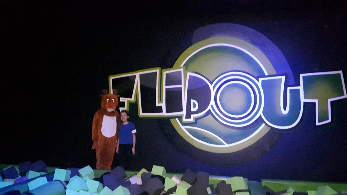 LamissahB's tweet photo. #countdowntochristmas family fun days π²π²π² having fun at flip out #family #familyfun #familyiseverything #Christmas #ChristmasCovered #christmasfun #familyqualitytime #flipoutfun #lamissahlashontae #childactor #holiday #HolidaysAreComing #fun #HappyHolidays https://t.co/O0LyPEcOnx