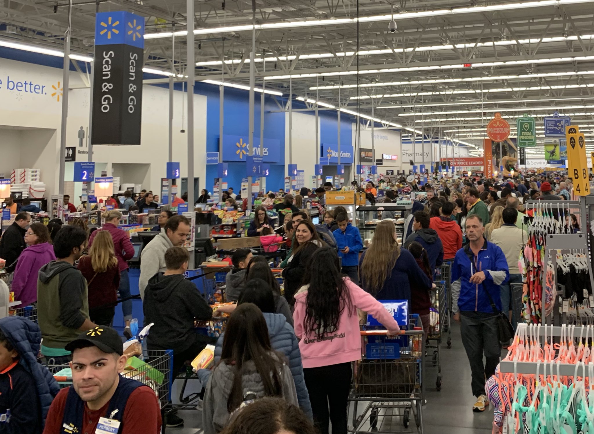 DvIyzaHVYAA_vtm.jpg:large