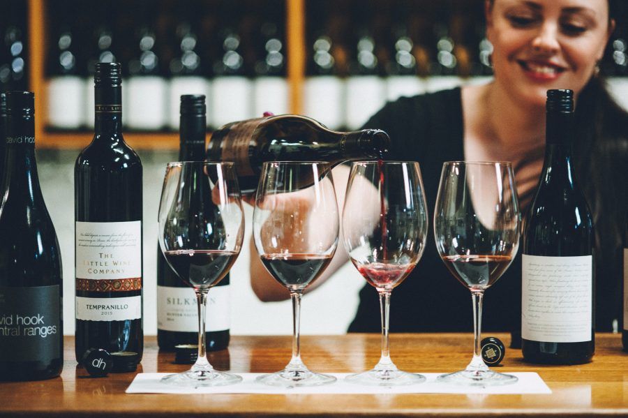 HuonHooke's tweet photo. #WineNews The former Hunter Valley Small Winemakers’ Centre has been reinvented – as The Wine House. @TheRealrvw Cc @ThomasWines @KTullochWine @SilkmanWines @davidhookwines #TheLittleWineCo #HartAndHunter https://t.co/4rlSY2m2xQ https://t.co/qxPLTxb6VY