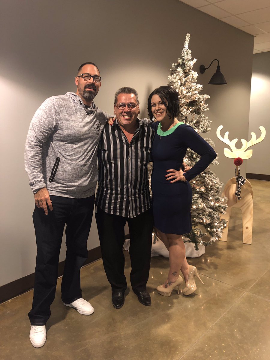 WildestWON's tweet image. #mytwoFAVmen #missingmyson #church