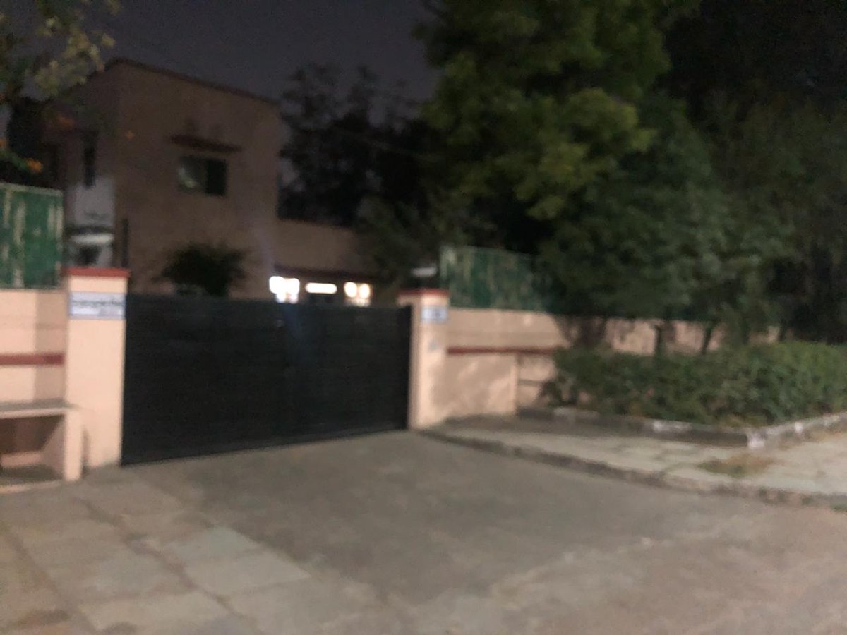 Lost #Nilgai on Sunday midnight roams in Gandhi Nagar area in front of Rajasathan's top bureaucrats bungalows . It was a wake call for policy makers to #savewildlifehabitat.