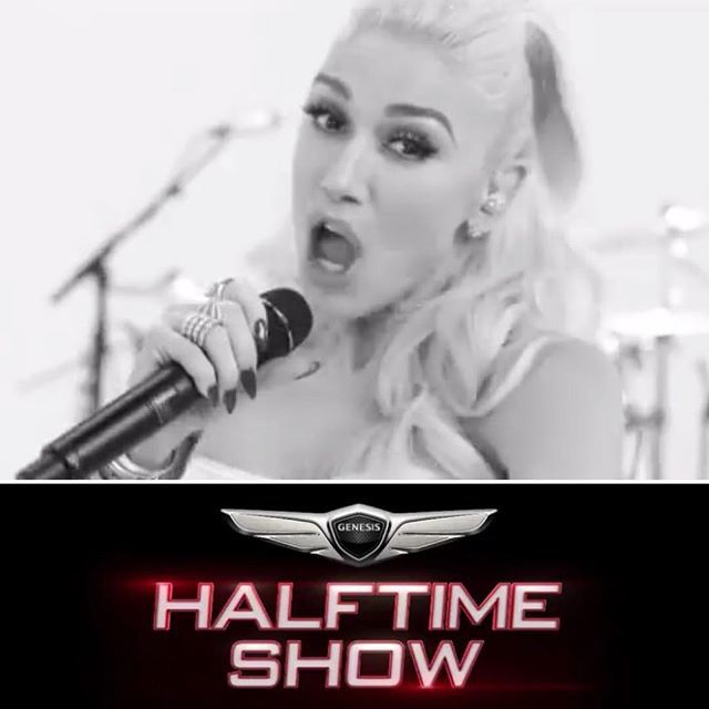 lovetoopenny's tweet photo. Tune in to #MondayNightFootball #gwenstefani #justagirl 🏈🎉#genesishalftimeshow🎉🏈 https://t.co/e6qFviEjDl https://t.co/3xymPNVn6F