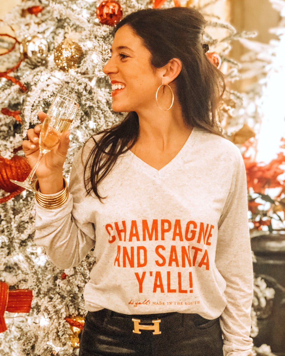 hcmenard's tweet photo. Champagne 🥂 and Santa 🎅🏻 Y’all! https://t.co/a5jhYp3grm