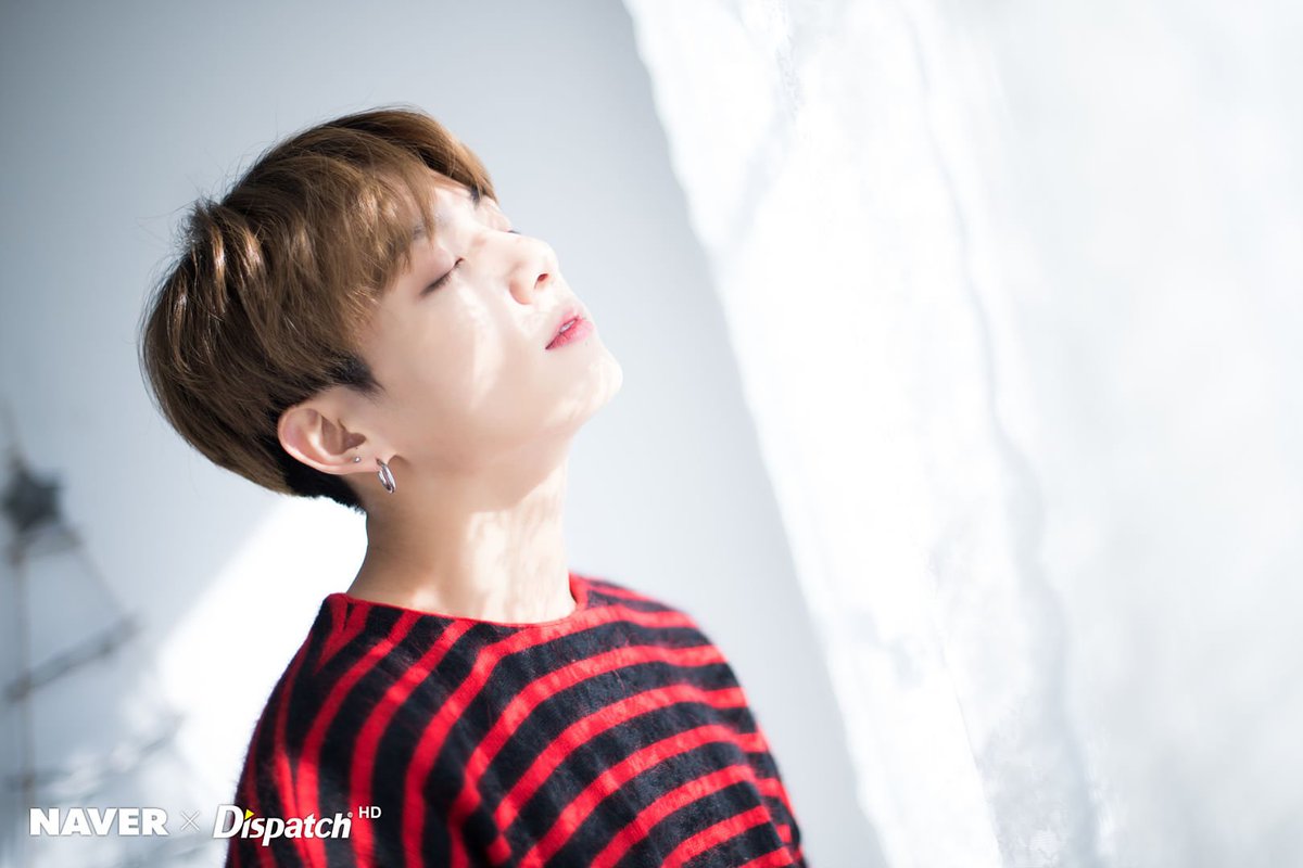 Yesswayland's tweet photo. BTS X NAVER X Dispatch!

#꾹 #JUNGKOOK #방탄소년탄 #BTS @BTS_twt https://t.co/ML59j5OPHK