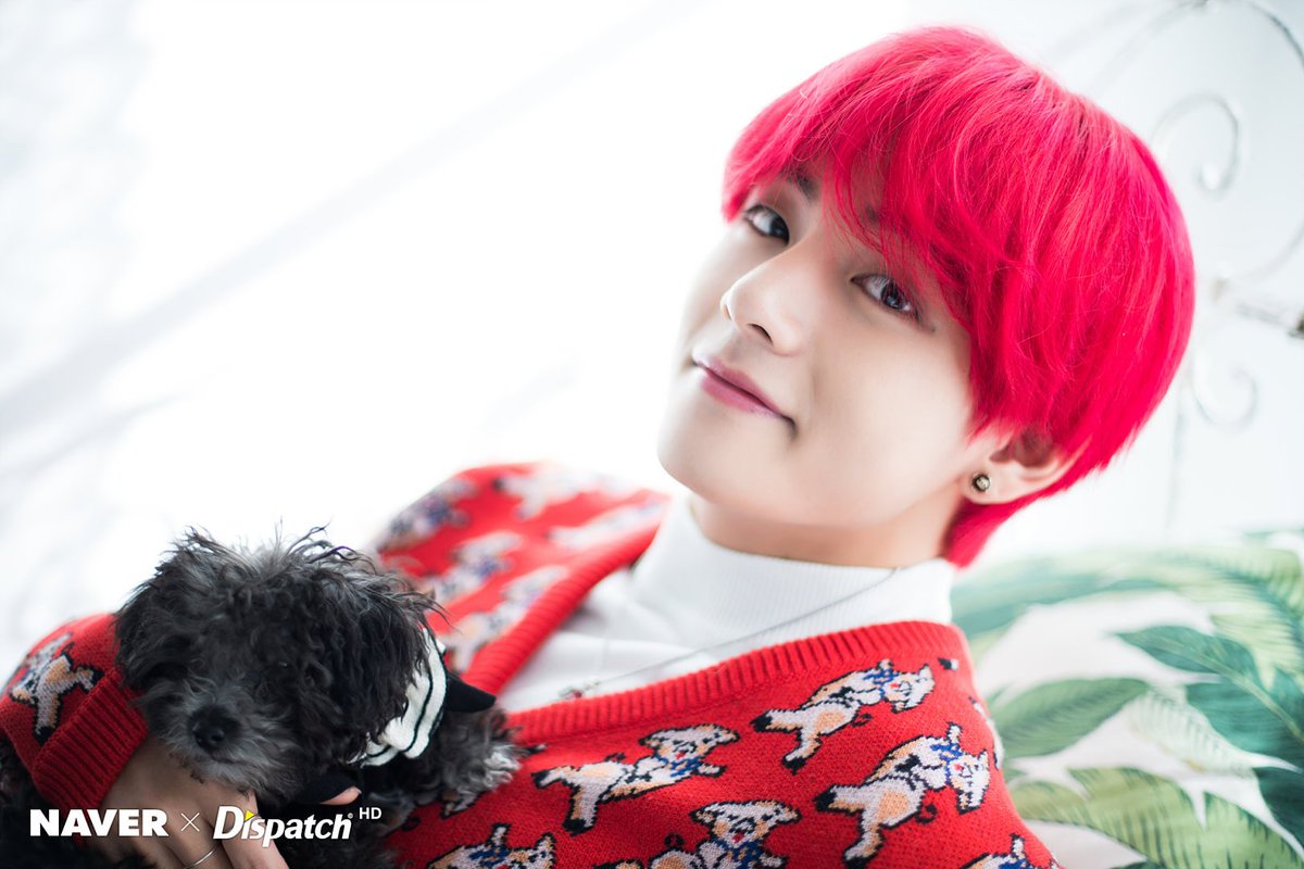 Yesswayland's tweet photo. BTS X NAVER X Dispatch!

#TAEHYUNG #태형 @BTS_twt  #V https://t.co/6ckTVRlqKQ