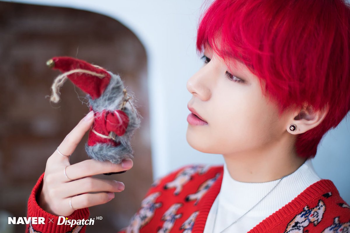 Yesswayland's tweet photo. BTS X NAVER X Dispatch!

#TAEHYUNG #태형 @BTS_twt  #V https://t.co/6ckTVRlqKQ