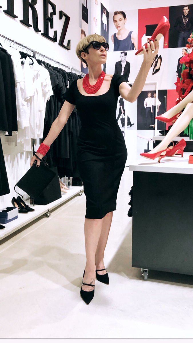 RAMIREZDENEGRO's tweet photo. MIREN QUIEN VINO A @AlcortaShopping #RAMIREZENALCORTA ...LA MISMÍSIMA @IneEstevez ‼️ ✨💖✨ https://t.co/w1NR0fSUwn