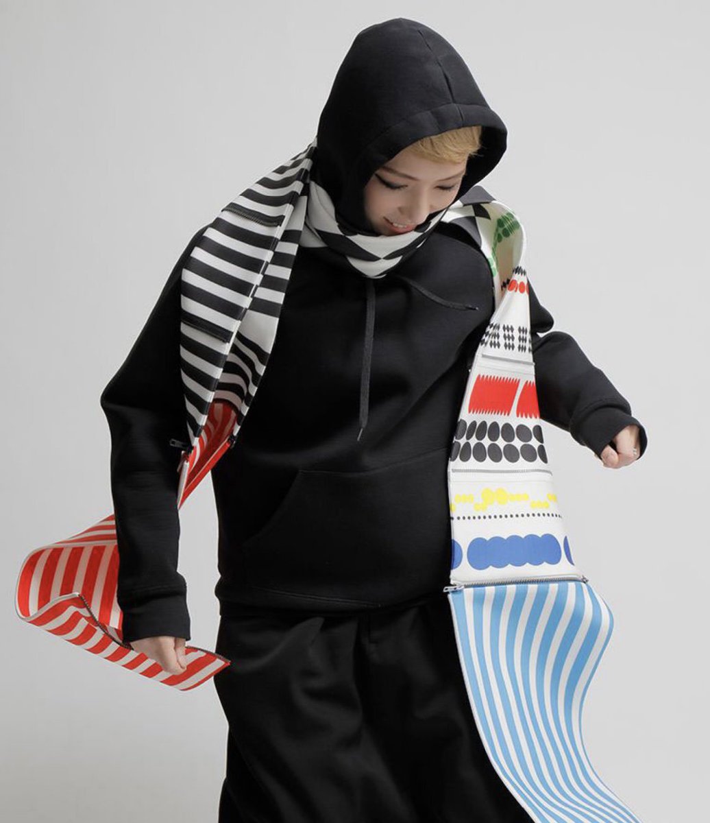 GADGET nr.1: Muffler by Na Kim. For international order, please fill out this form. we will get back to you with more details. Deadline for the order is 31st of Dec. 2018. 
goo.gl/forms/1XPNgPlR…