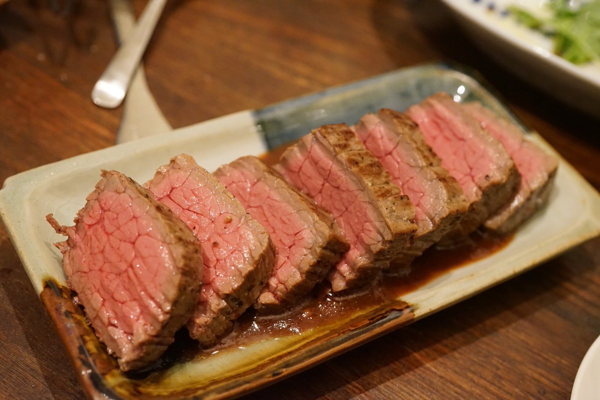 新潟フライフィッシング友の会の会長 On Twitter 初めての低温調理によるステーキ 少し時間が長すぎたようで肉汁少なめだった 肉の厚さを考慮しなければならなかった 次は魚かな 低温調理器 真空調理 アイラップ