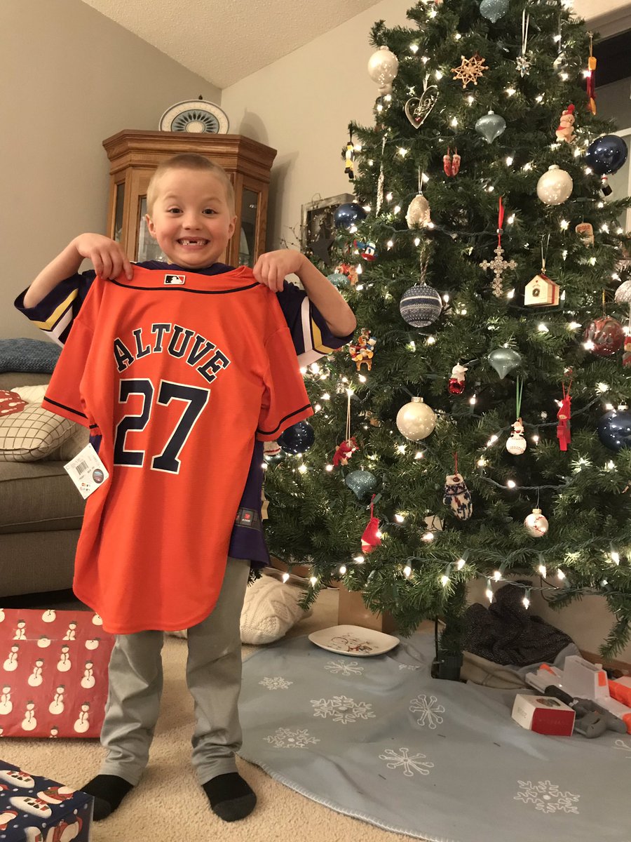 RachelDBergeson's tweet photo. This little middle infielder wants to play like @JoseAltuve27. He was pretty excited to open this Christmas present! #sizedoesntmatter #heartdoes https://t.co/wDy8065NsN