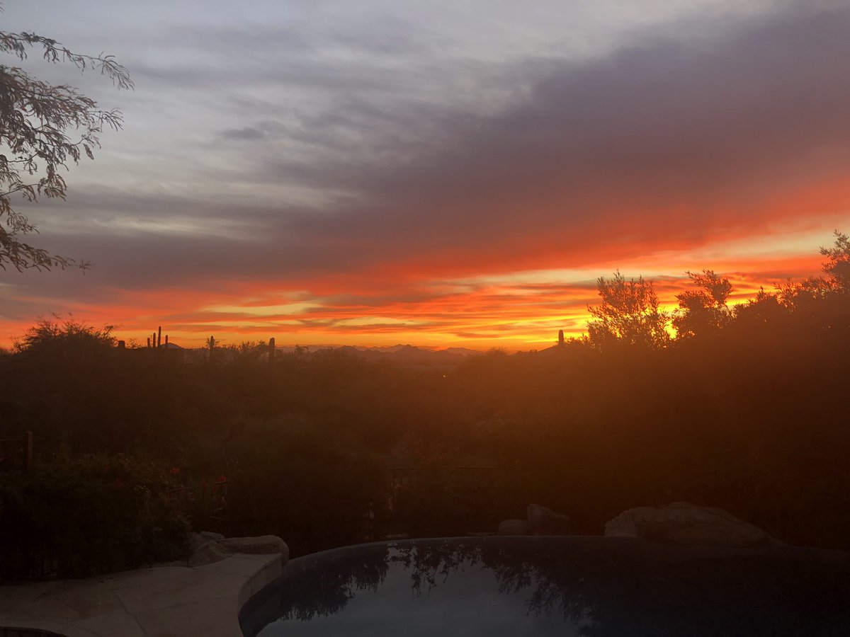 ANNED2000's tweet image. Beautiful #nightsky in #Scottsdale #az #sunset @BobVanDillen its much warmer than Minnesota! #christmas #vacation #sunsets