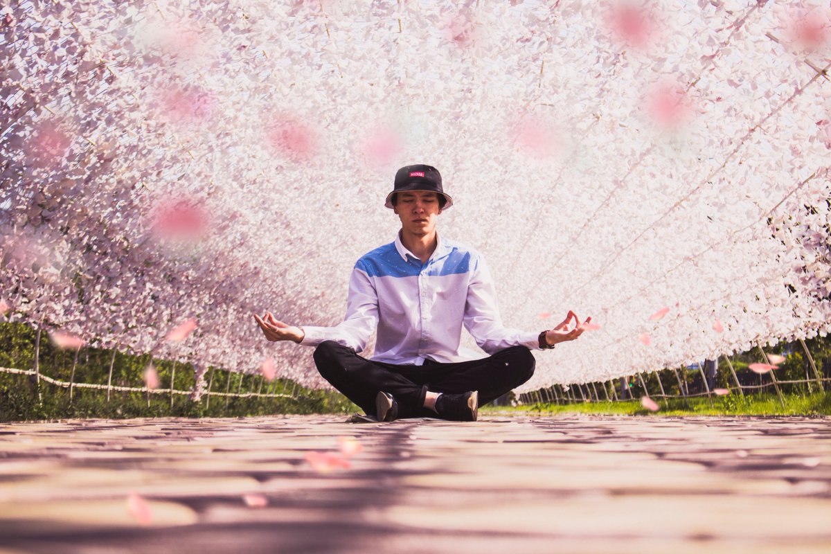 Well_For_Life's tweet photo. "Of the myriad offerings aimed at fighting stress, from exercise to yoga to meditation, mindfulness meditation has become the hottest commodity in the wellness universe."
https://t.co/4Rt7KjrvZ6
#mindfulness #meditation #wellforlife #wellness #wellbeing #health #life https://t.co/BdIfRsR9vB