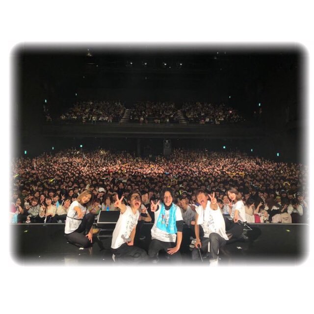 skypeace96's tweet photo. 2018Tour “Dream Stage Welcome in SkyPeaceisen Party Time “
Zepp 大阪ベイサイド

今回も最高で楽しいLIVEでした🐴💓🐰
ファンサもたくさんありがとう😘
テオくんピック大切にするね😭💓
幸せをありがとう。

@teokun711 @teokun7117 
@JINJIN1027 @JINSJINS1027 
@19box_ate @ATE_Official124 https://t.co/kZ4nSybuJa