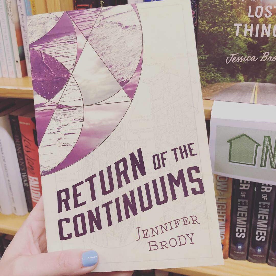 JenniferBrody's tweet photo. Spotted in the wild @Powells one of my fave stores! @TurnerPub #ya #returnofthecomtinuums #continuumtrilogy #books #authorslife https://t.co/Fqr2QoZBuR
