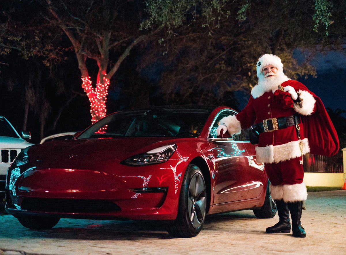 santamiami's tweet photo. Thanks @elonmusk! My Model 3 Blitzen has been very good this year helping Santa make all his visits around town. Merry Christmas! https://t.co/lcuHcvqzsr