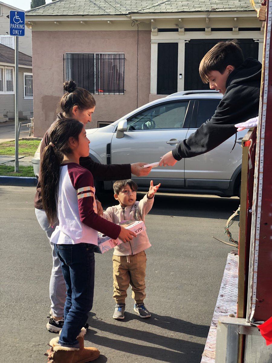 LAPDStoecklein's tweet photo. There are no words to describe the feeling of embracing the love of our community. @NewtonLAPD #SouthPark #SouthLA #LAPD https://t.co/rMVwPTJlG5