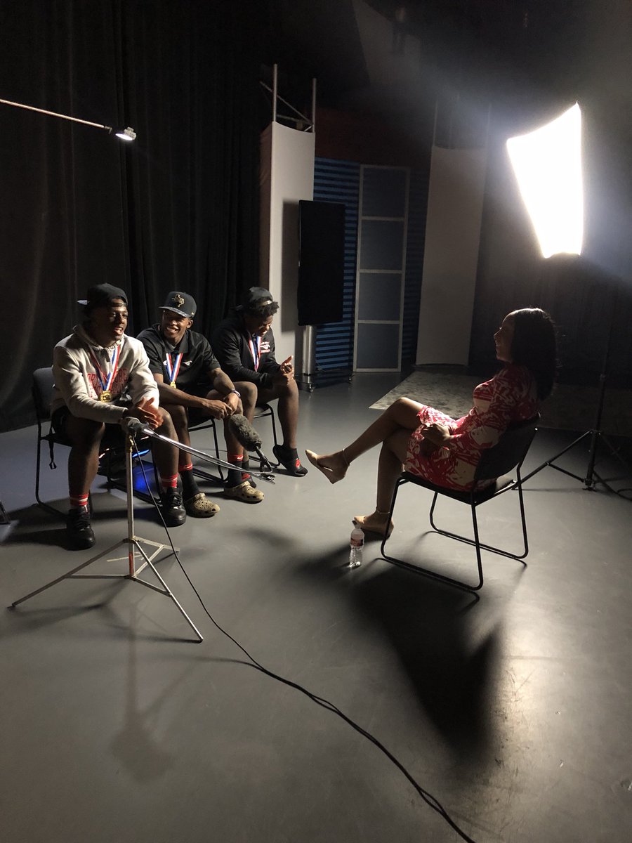 StefaniaOkolie's tweet image. OVERNIGHT STARS: I put these three playmakers in the hot seat @ShadrachBanks @Dematrius09 @AjaniCarter3 -how they led North Shore Mustangs to a State Championship title and the message they have for the nonbelievers tonight at 10 on #abc13 #Mobamba