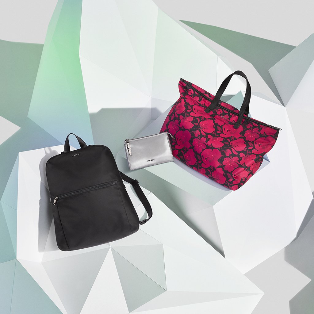 tumitravel's tweet photo. Give them the gift of a journey well-traveled.

Visit a TUMI store and we'll help you find the perfect present for everyone on your list: https://t.co/6r03ls9NEK

#PerfectingTheJourney https://t.co/1k6qDGVqBs