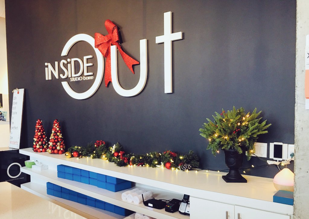 studio_barre's tweet photo. Closed for the holidays to recharge with friends and family, but we will reopen Thursday, the 27th to reenergize with our #barrefamily. Merry Christmas. https://t.co/tqEpgM8f4l