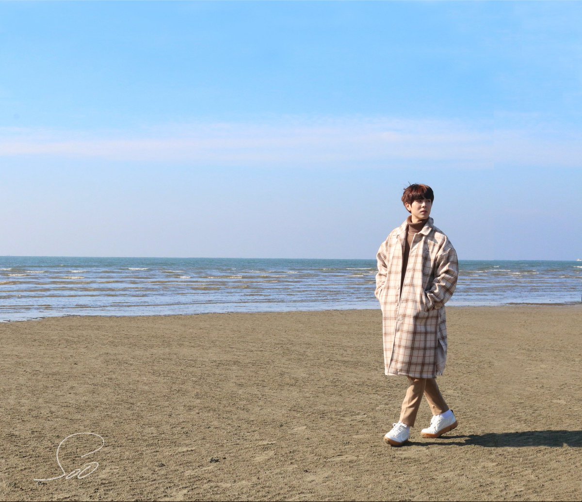 24kAnyway's tweet photo. So excited for the album release! Please support our boy ♥♥

#Soo #수 
#TeaserImage #티저이미지
#12월31일 #12PM #안녕 #Goodbye https://t.co/jKP2l0WB1Z