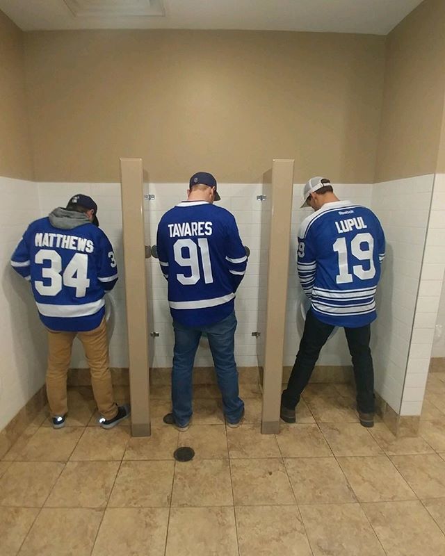 TylerWClarke's tweet photo. Johnny T, you make me wanna pee #leafsnation #bigW #tavares #matthews #lupul #robidasisland https://t.co/Jtn67ui87x