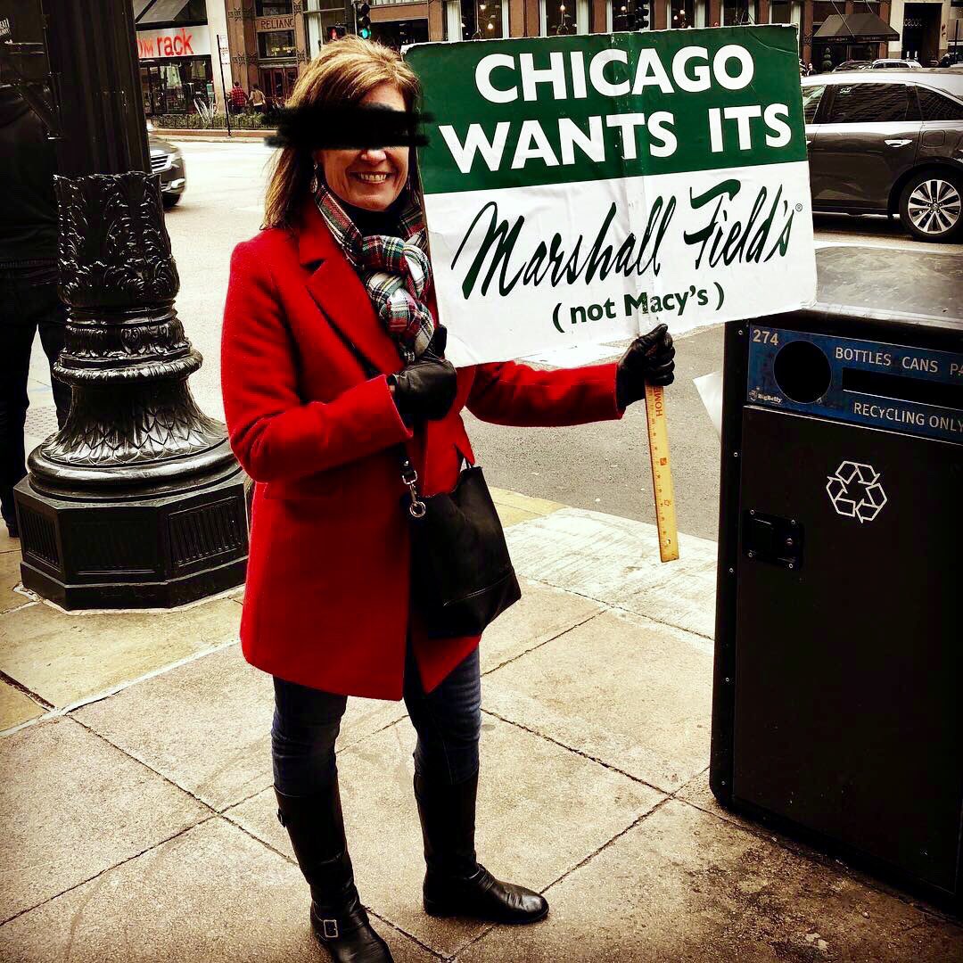 missbeth627's tweet photo. @chicagobars I saw #chipartyaunt in the wild https://t.co/5Mm1SXZupG