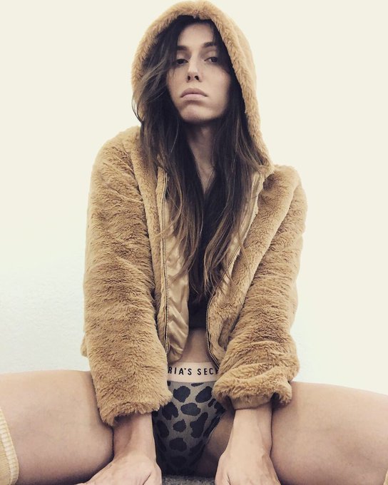 You make me feel and I&rsquo;m addicted to it. https://t.co/HCStsDMDtN