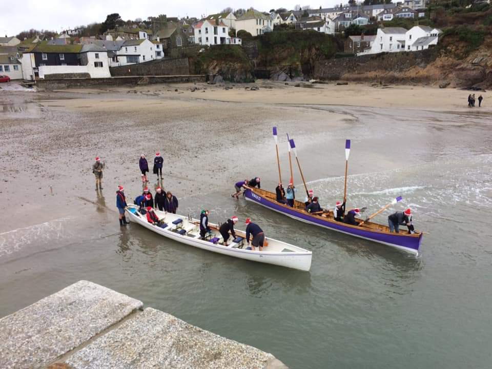 Goran heading out for their annual Santa Hat Row. Happy Christmas everyone <a href="/CPGAgigs/">CPGA gigs</a> <a href="/_gigrower/">GigRower</a>