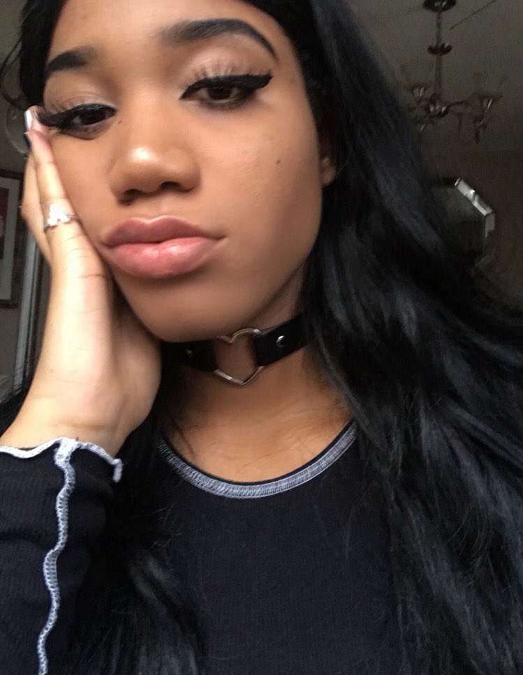 apdaniii's tweet image. proud member of the sad girls club