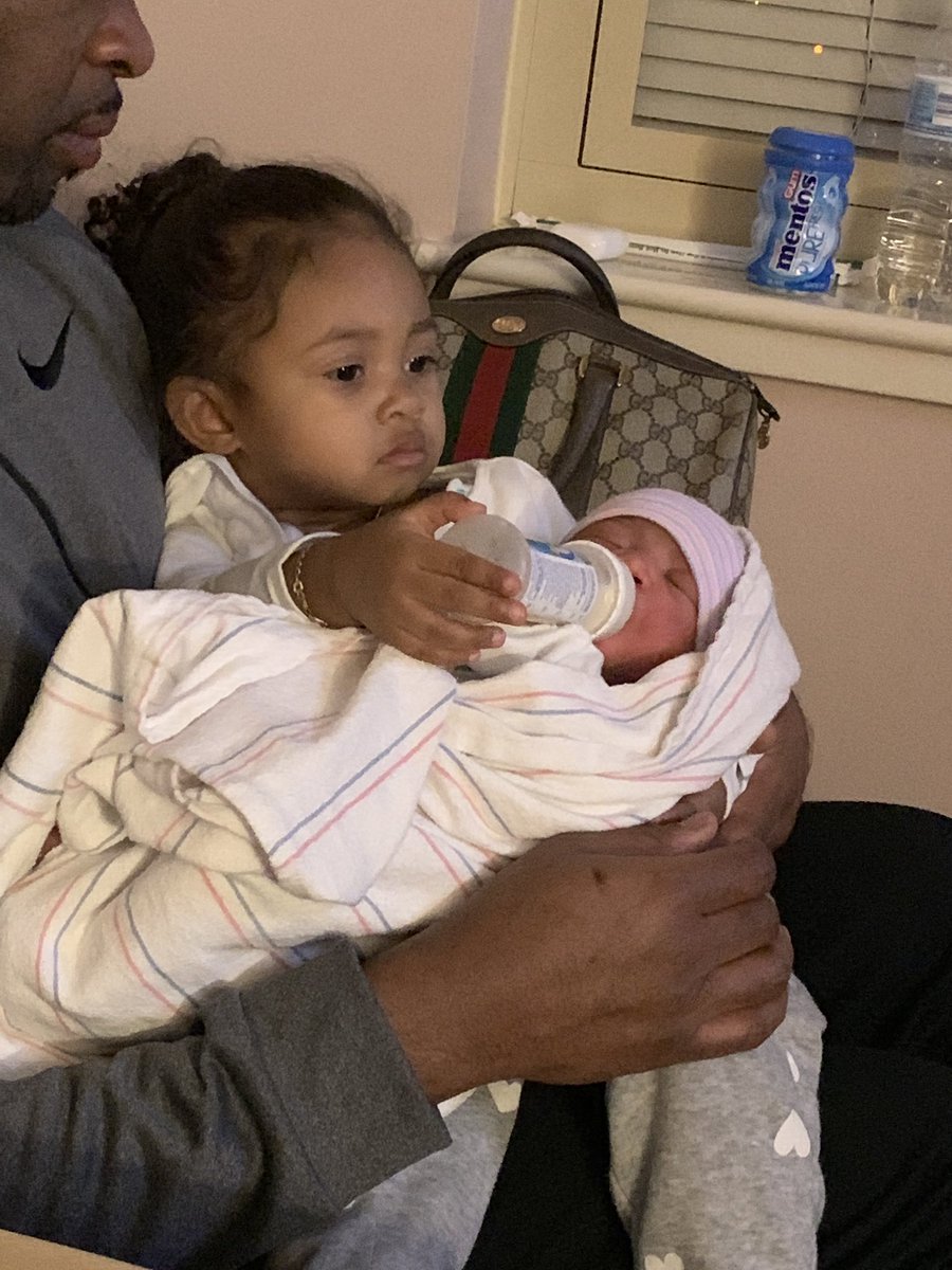 CBFressh's tweet photo. Already a great big sister 👯‍♀️💕 https://t.co/X7vdo8fIm4